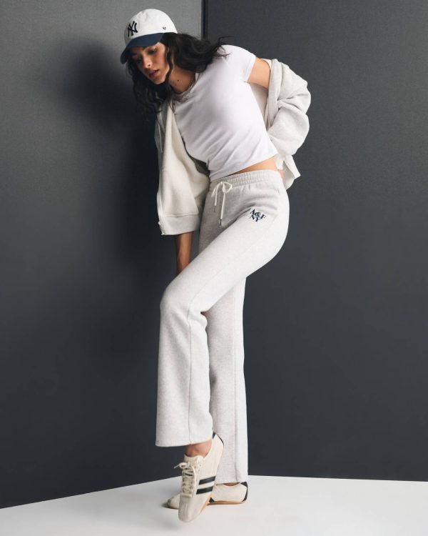 Logo Flare Sweatpant