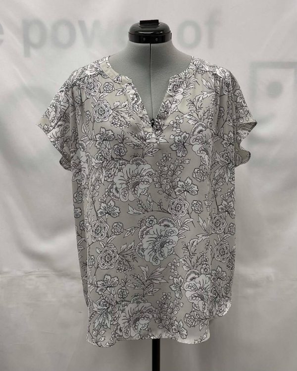 Women's Banana Republic Short Sleeve Top, Medium