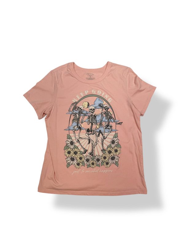 Zoe  Liv Graphic Tee- Size M