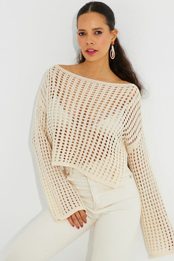 Women's Cropped Knit Top with Spanish Sleeves